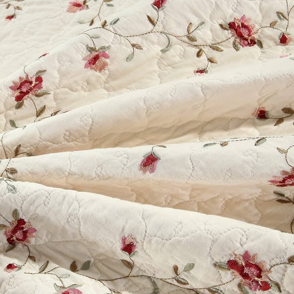 2-pc Floral Embroidered Pillow Shams Queen 100% Cotton Quilted (Cream,20"X28") - Picture 7 of 10
